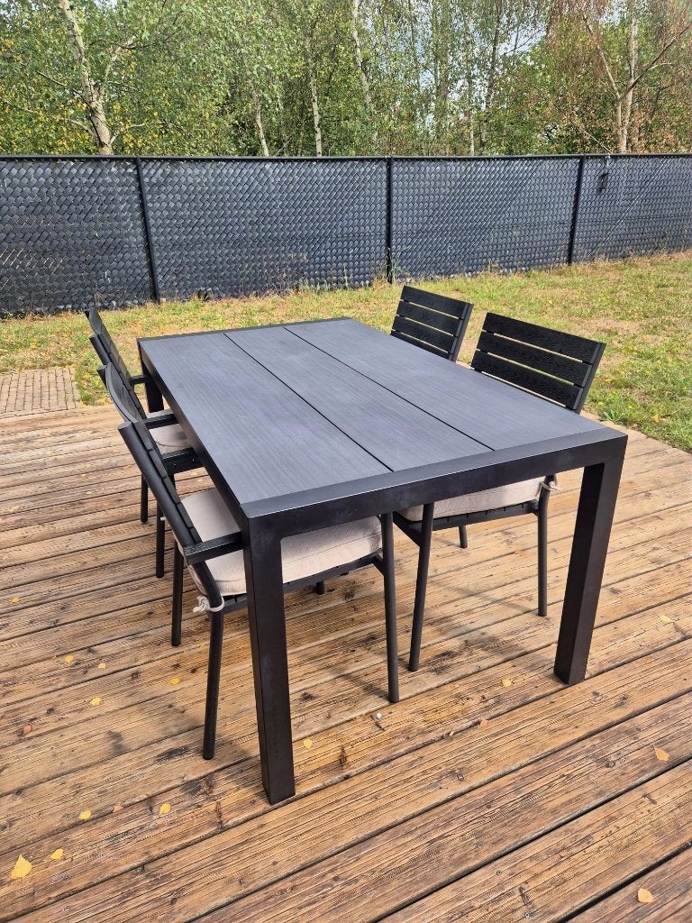 Tuinset – Tafel + 4 stoelen incl. kussens – Goede staat, Tuin en Terras, Ophalen, 6 zitplaatsen, Aluminium, Zo goed als nieuw