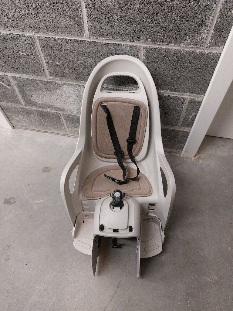 Siège vélo enfant polisport, Vélos & Vélomoteurs, Accessoires vélo | Sièges de vélo, Repose-pieds, Comme neuf, Enlèvement, Polisport