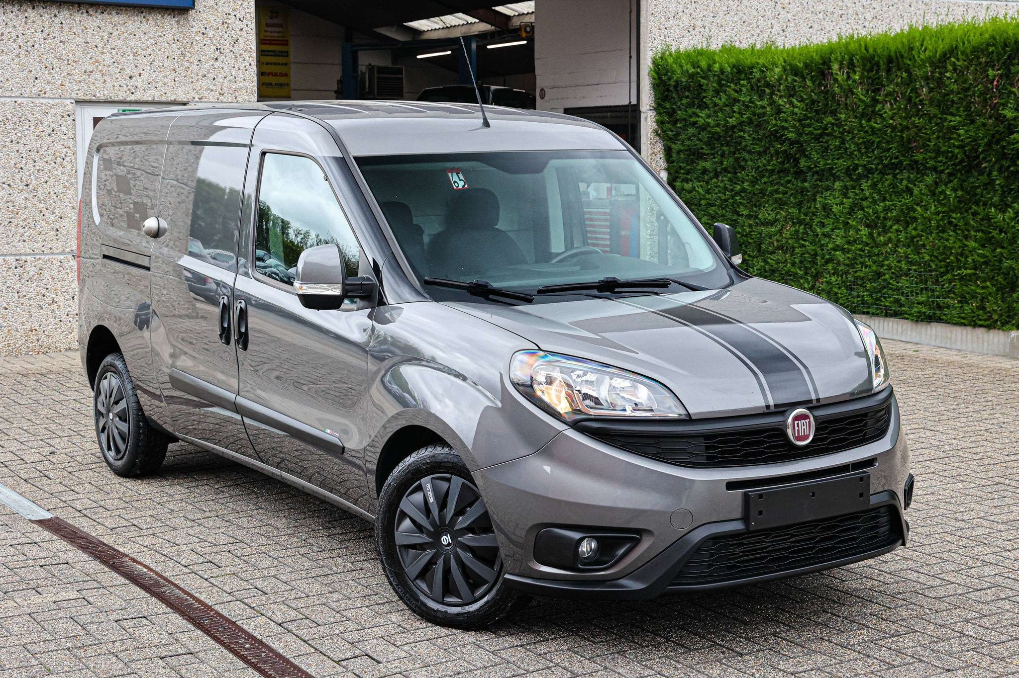 Fiat Doblò VERLENGENDE-VERSIE*3ZITPLAATSEN*6VITESSE*NAVIGAT, Autos, Camionnettes & Utilitaires, Argent ou Gris, Achat, 105 ch