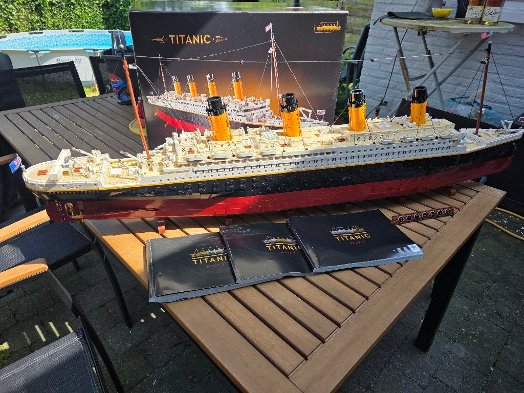 Lego Titanic 10294 zgan, Kinderen en Baby's, Lego, Ophalen of Verzenden, Zo goed als nieuw, Complete set