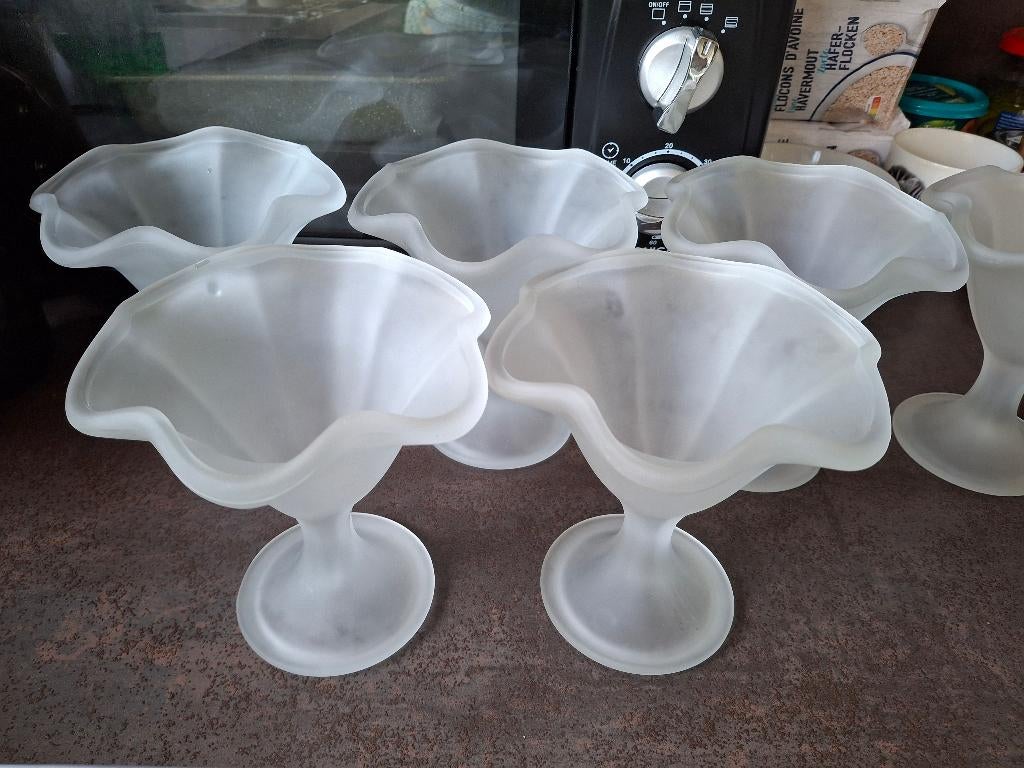 12 dessertglazen tulpvorm, Huis en Inrichting, Ophalen, Glas of Glazen, Effen, Glas