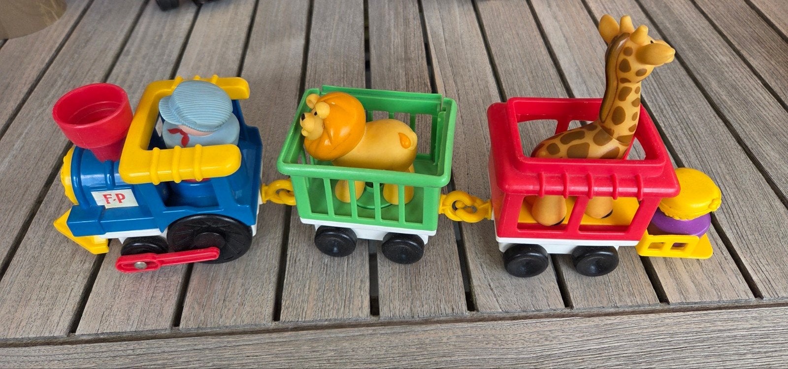 Fisher Price, Ophalen