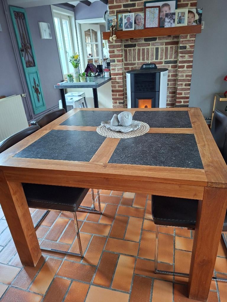 Table en teck massif avec pierres  bleues, Teck, 100 à 150 cm, Cinq personnes ou plus, 100 à 150 cm