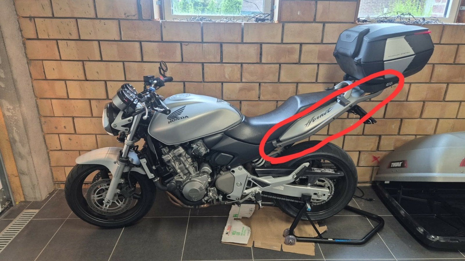 GIVI 258FZ topkofferhouder voor Honda Hornet CB600F 2003, Motos, Accessoires | Valises & Sacs, Enlèvement