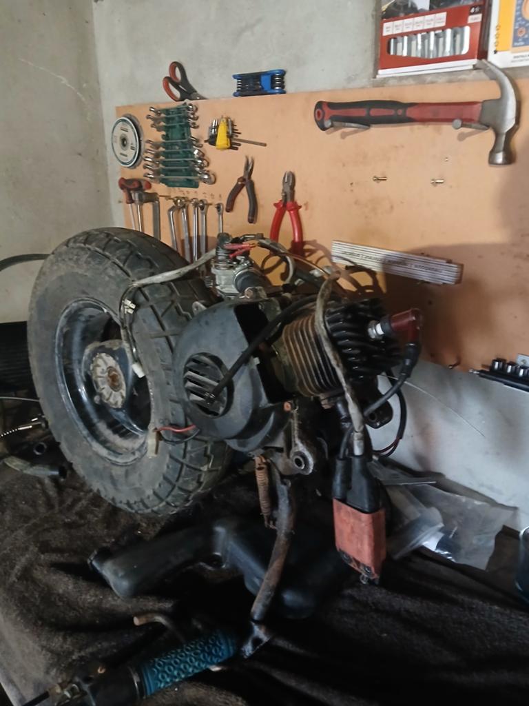 Minarelli horizontaal 50cc blok plug and play, Motoren, Ophalen