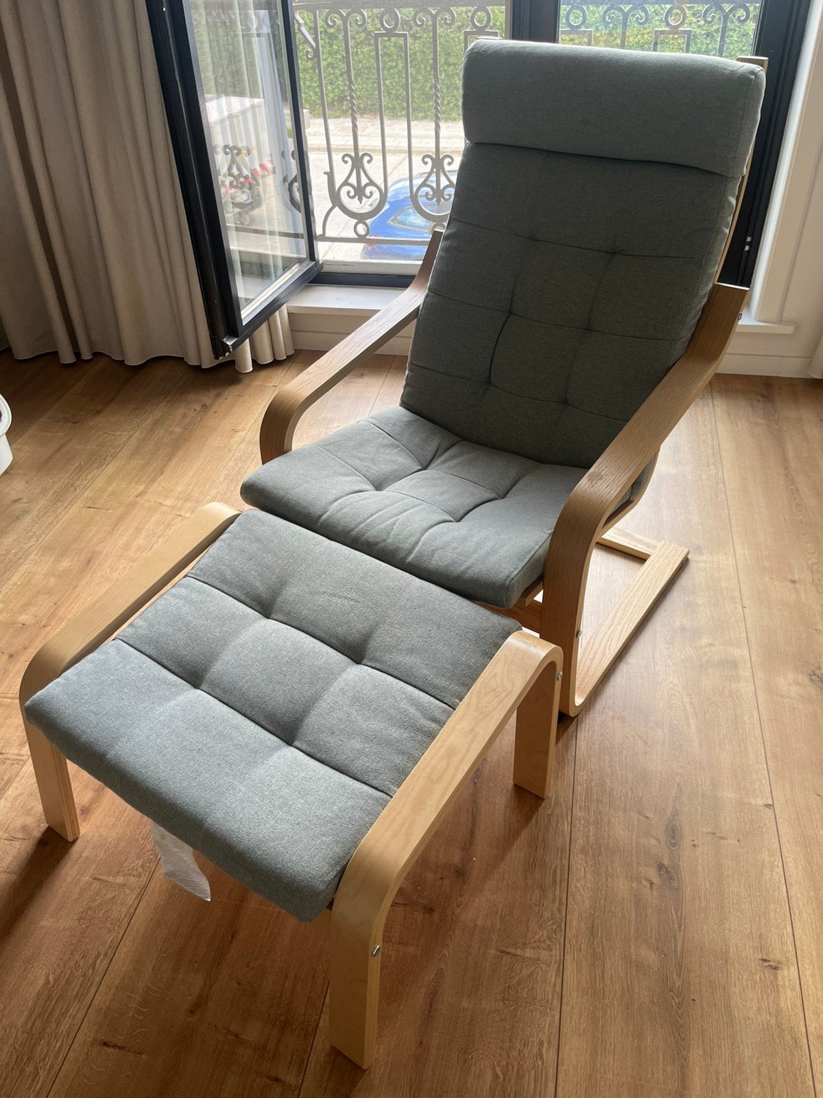IKEA POÄNG fauteuil met bijpassende voetenbank, Huis en Inrichting, Ophalen, Zo goed als nieuw