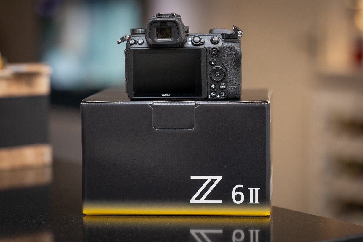 Nieuwstaat Nikon Z6ll met slechts 2800 clicks, TV, Hi-fi & Vidéo, Photo | Accumulateurs & Batteries, Enlèvement ou Envoi, Comme neuf