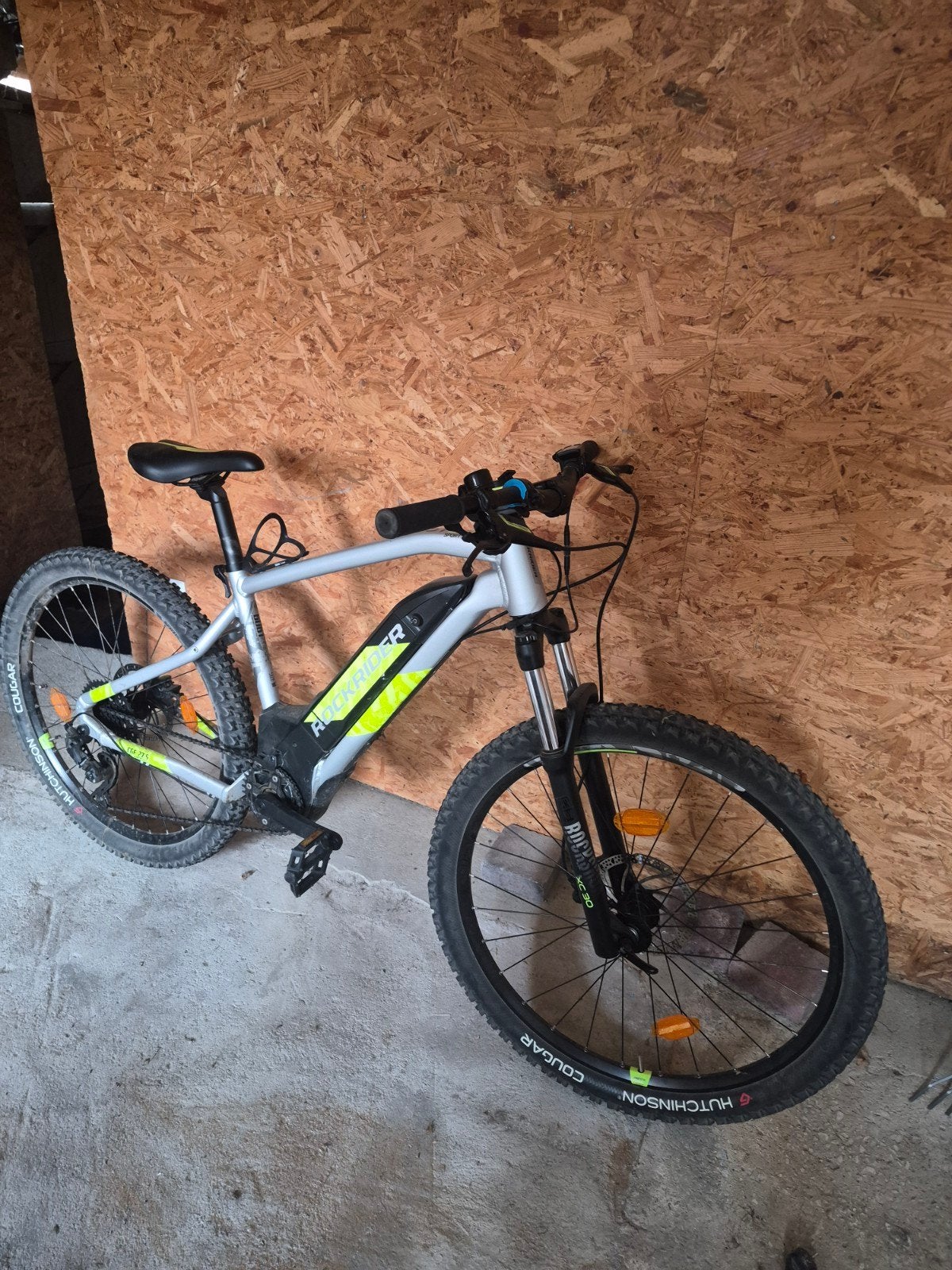 VTT électrique Rockrider E-ST 520 Gris/Amiral Jaune – 27,5", Vélos & Vélomoteurs, Enlèvement ou Envoi, Comme neuf