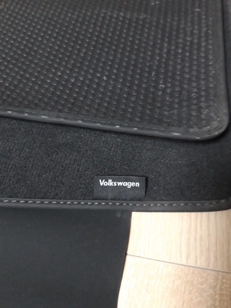 Koffertapijt voor VW GOLF, Ophalen, Gebruikt
