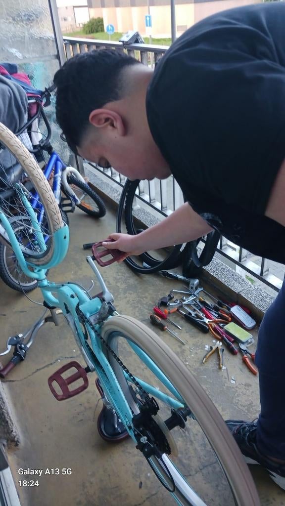 Ik ben fietsenmaker ik maak fietsen meer info bericht mij, Fietsen en Brommers, Fietsen | Driewielfietsen, Ophalen