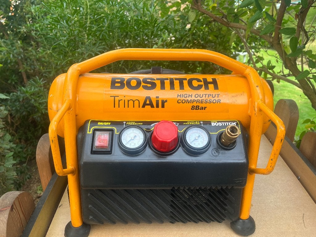 COMPRESSOR BOSTITCH, Moins de 25 litres, Moins de 200 litres/min, Enlèvement, Mobile