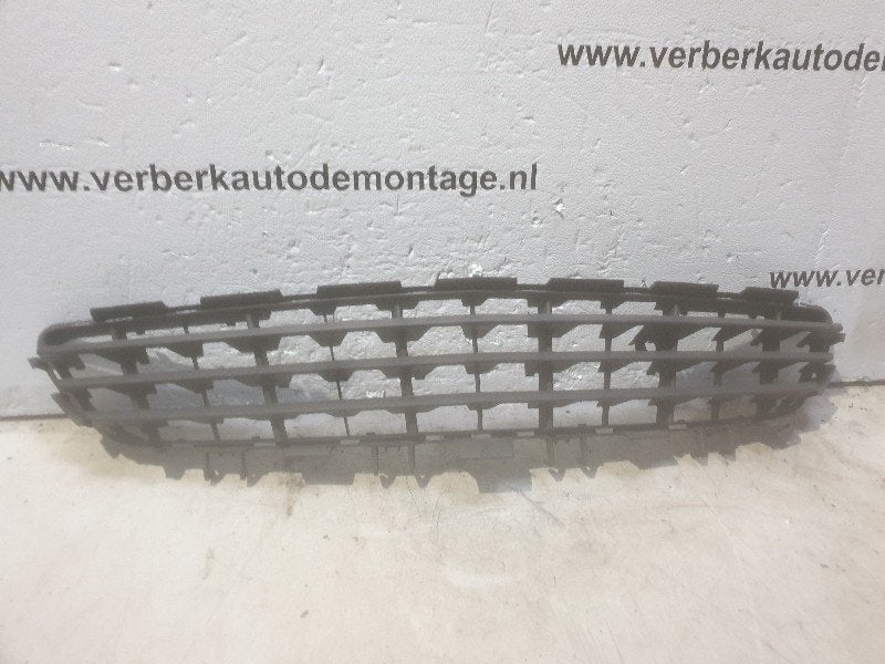 CALANDRE in de bumper onder Opel Astra H GTC (L08), Opel, Opel Automobile GmbH, Utilisé, Kontakt-opel@opel.com