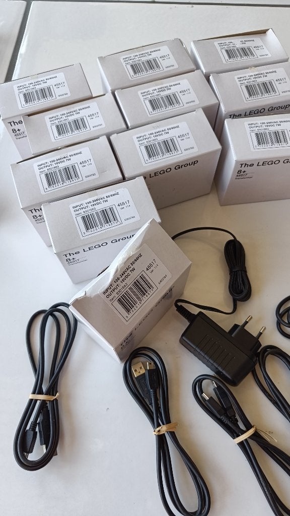 10 opladers voor lego EV3, 5 USB aansluitingen, Ophalen of Verzenden, Nieuw