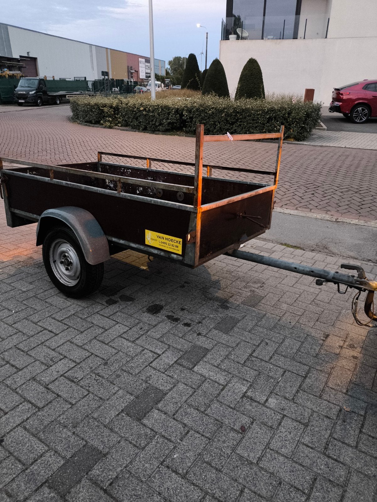 Saris Aanhangwagen, Enlèvement