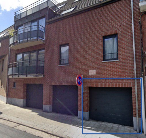 Garage à louer Mont sur Marchienne centre, Province de Hainaut
