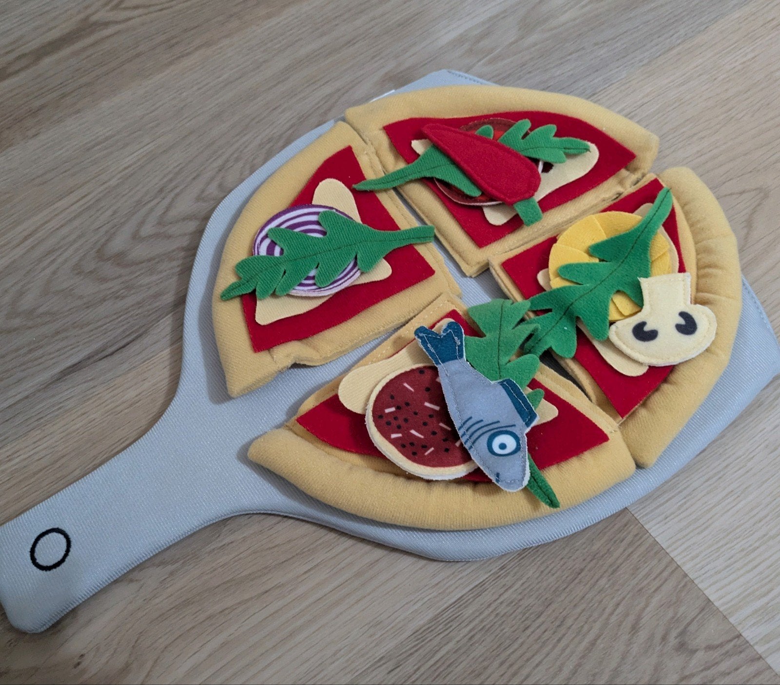 Speelgoed pizza van stof (Ikea), Ophalen, Zo goed als nieuw, Overige materialen, Speelkeuken-accessoire