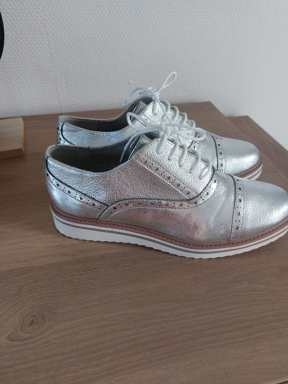 chaussures état neuf., Enlèvement
