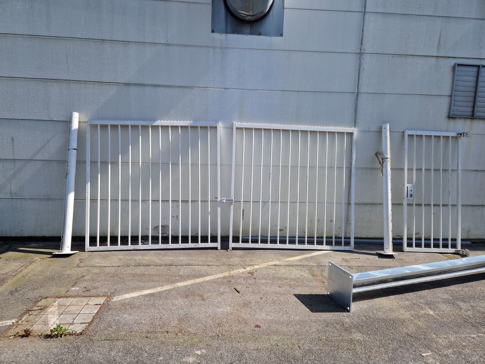 poort, Enlèvement