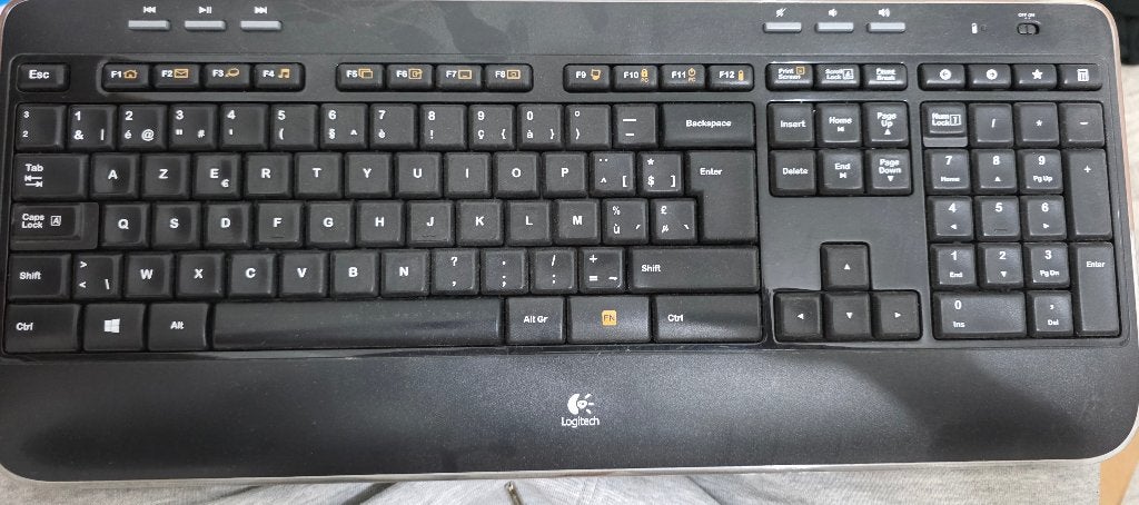 Logitech K520 draadloos toetsenbord AZERTY, Computers en Software, Toetsenborden, Ophalen, Logitech G, Draadloos, Nieuw