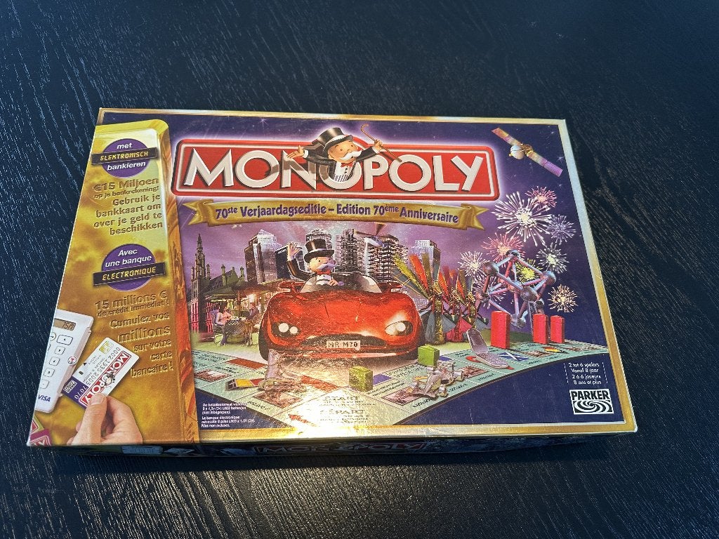 Monopoly - 70ste verjaardag Editie, Hobby en Vrije tijd, Vijf spelers of meer, Ophalen of Verzenden, Zo goed als nieuw, Parker