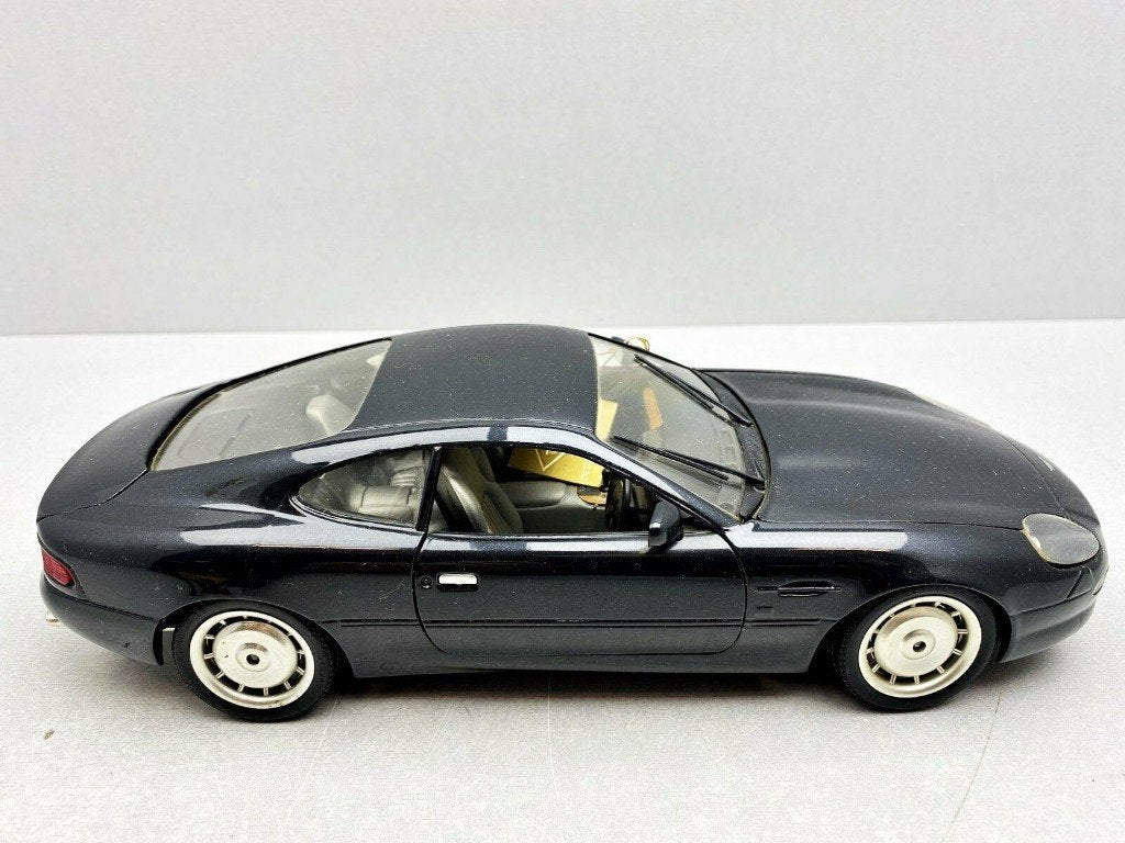 ASTON MARTIN DB7 GT 1993 Dark Blue 1/18 GUILOY Premium Neuve, Enlèvement ou Envoi, Neuf, Voiture, Maisto