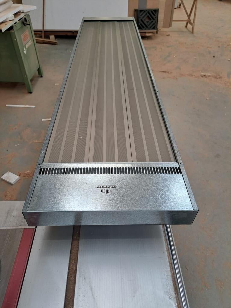 Warmtestraler plaat 4200W 400V, Ophalen, 30 tot 80 cm, Overige typen, 150 cm of meer