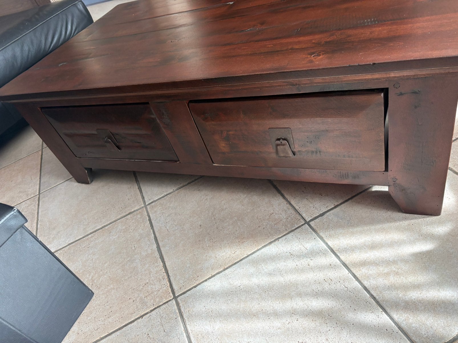 Grote massief houte salontafel 2 grote door en door schuiven, Huis en Inrichting, Tafels | Salontafels, Ophalen, Gebruikt, 100 tot 150 cm