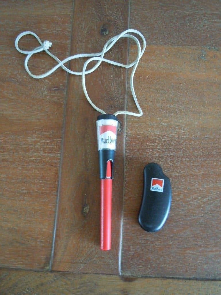 Marlboro aanstekerhoes stylo, Collections, Marques & Objets publicitaires, Enlèvement ou Envoi