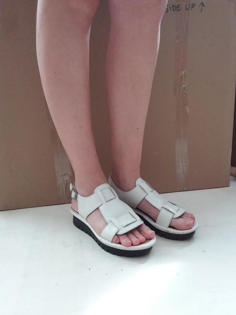 Sandalen maat 42, FLy London, Wit, Zo goed als nieuw, Fly London, Sandalen of Muiltjes