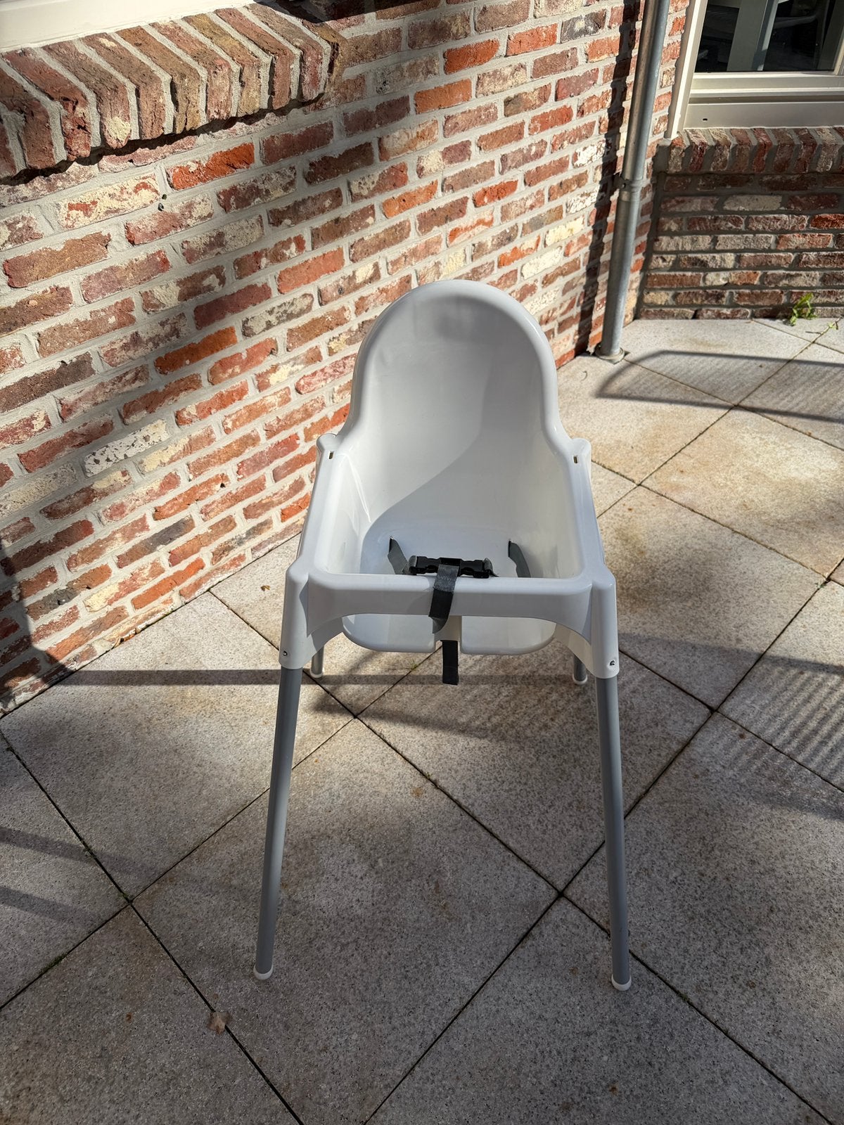 Chaise bébé IKEA en blanc, Enlèvement, Comme neuf
