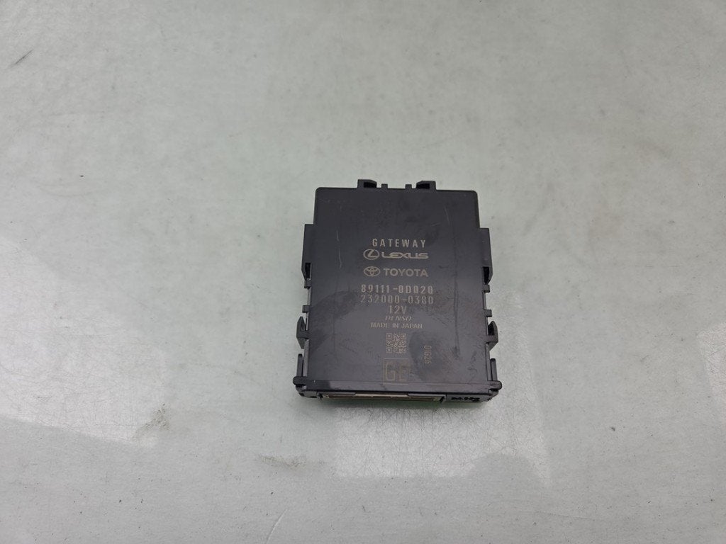 GATEWAY MODULE Toyota Yaris Cross (PB1 / PJ1) (01-2020/-), Kundenbetreuung@toyota.de, Toyota, Utilisé, Toyota-Allee 2
50858  Köln, DE