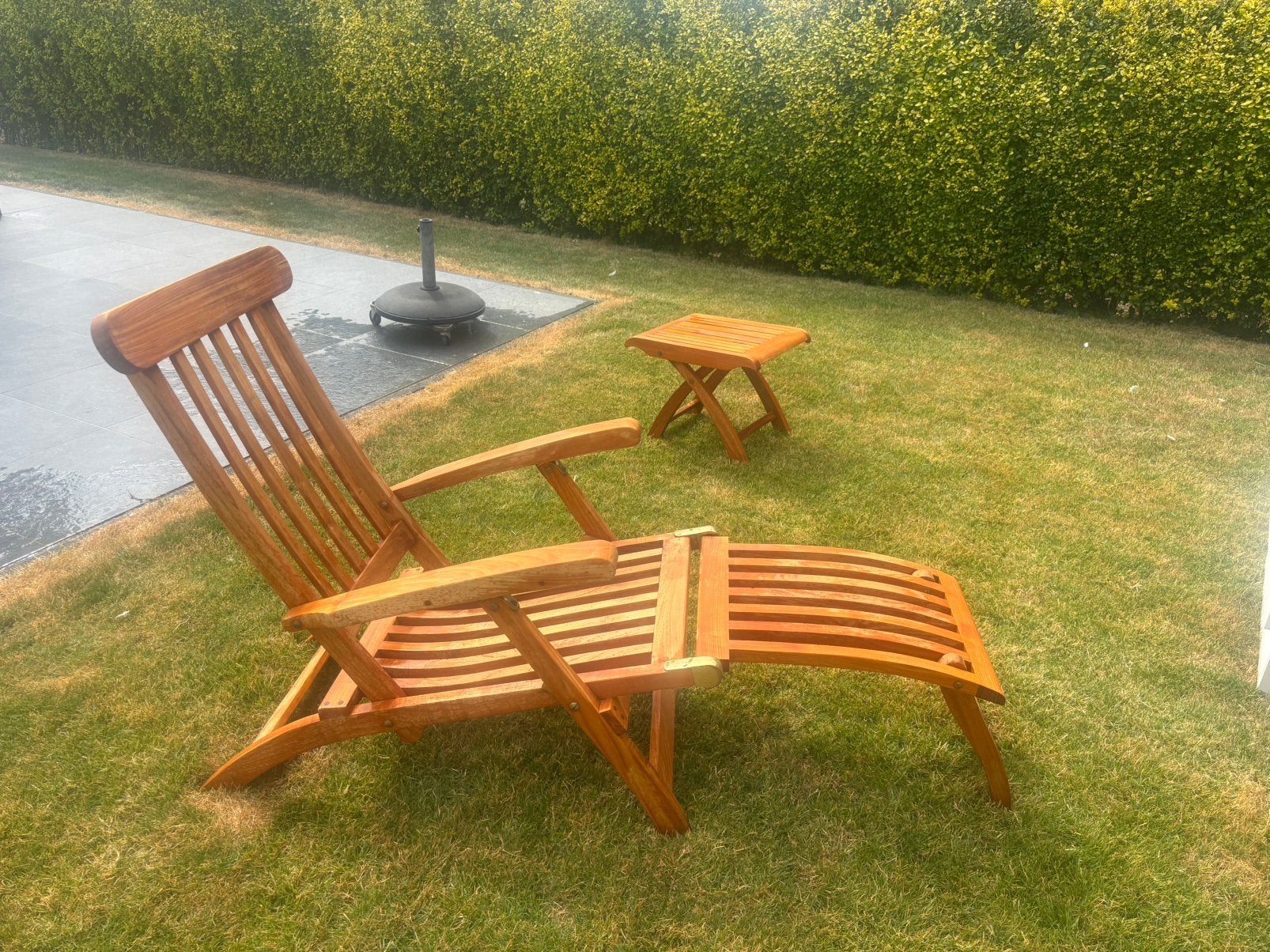 Teck ligstoel met tafeltje, Tuin en Terras, Ophalen, Zo goed als nieuw