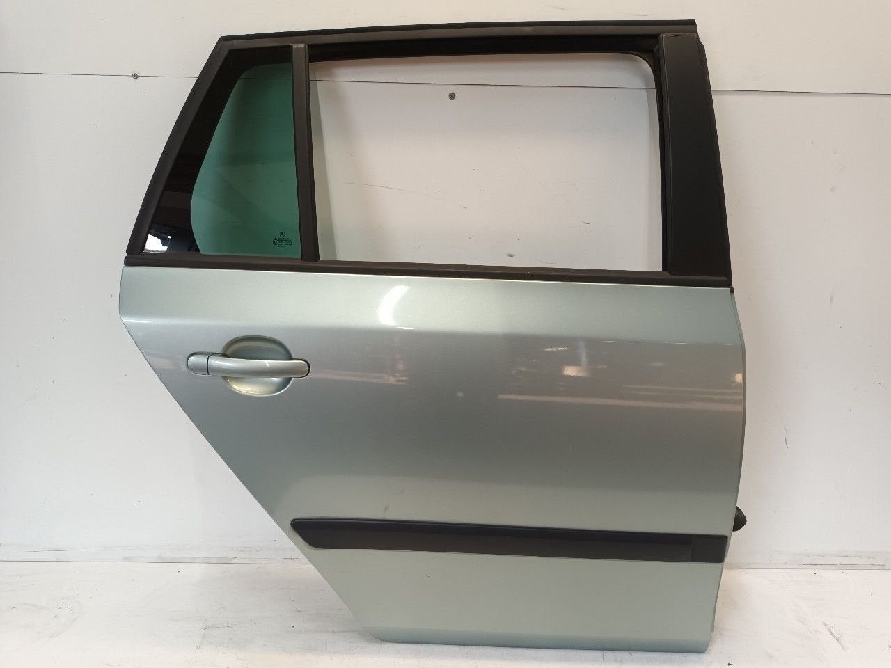 Portier rechts achter Skoda Fabia, Onderdelen@venauto.nl, Van der Ven Autorecycling B.V., Ettenseweg 76, 4706 PB Roosendaal, The Netherlands