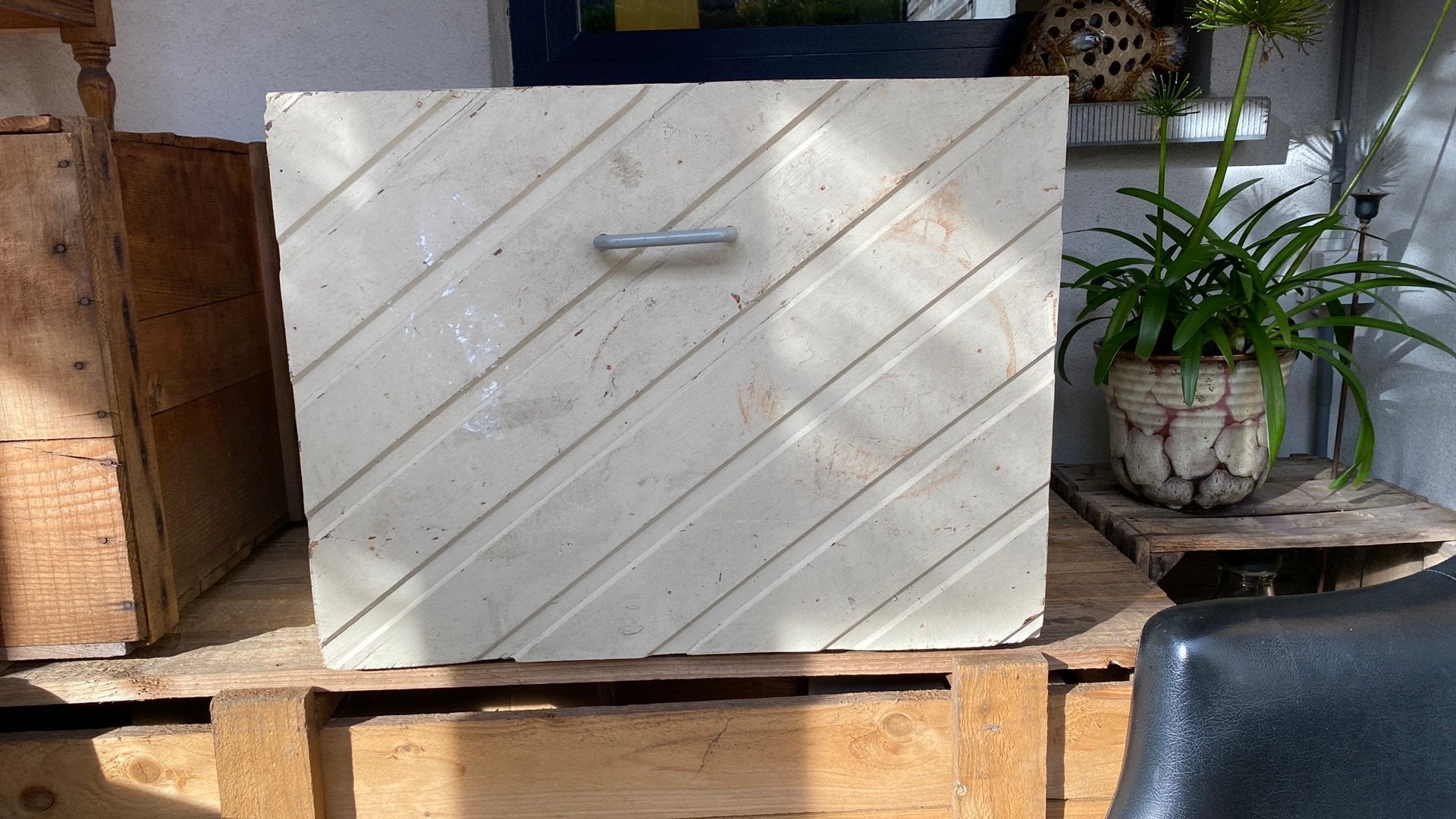 Houten bak met verdoken wielen gebruikt voor pellets & hout, Ophalen, Gebruikt