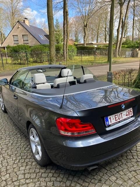 BMW Cabrio 118i in perfecte staat - van particulier, Auto's, BMW, 1 Reeks, 1995 cc, Cabriolet, Leder