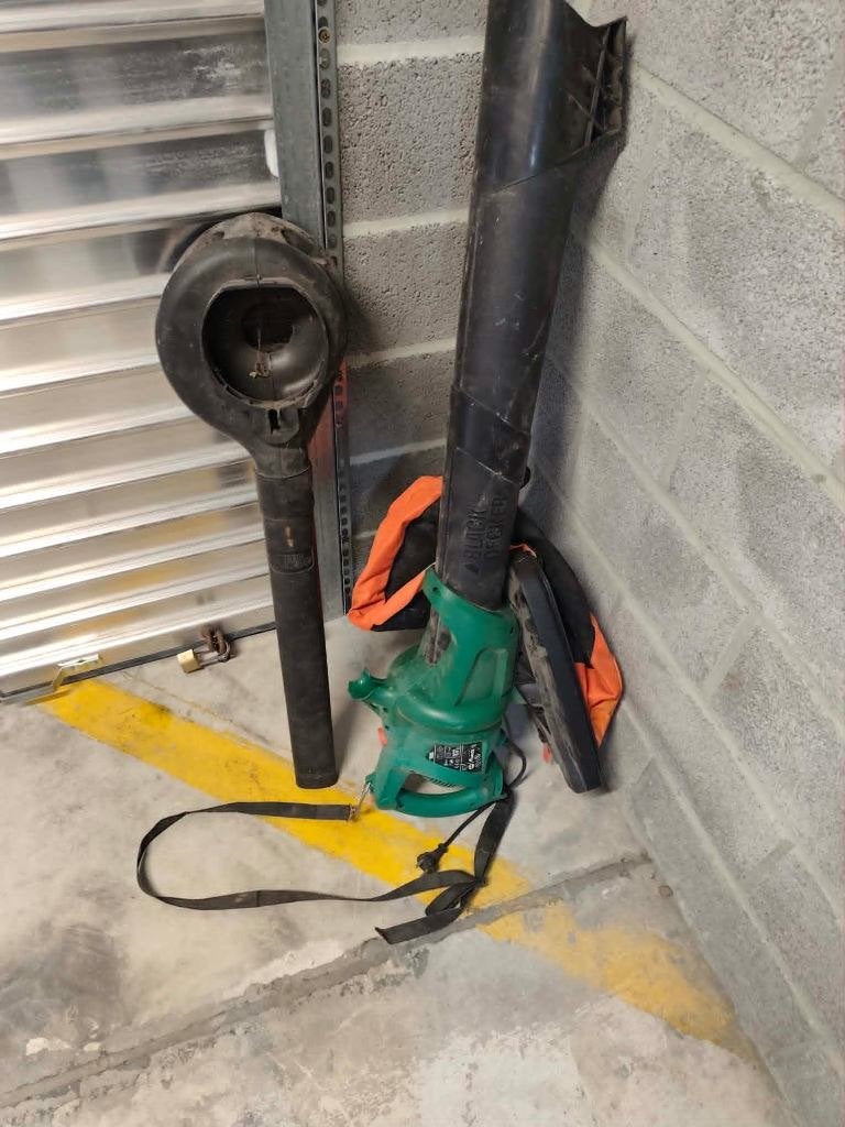 VENDS ASPIRATEUR SOUFFLEUR, Électrique, Porté à la main, Enlèvement, Utilisé