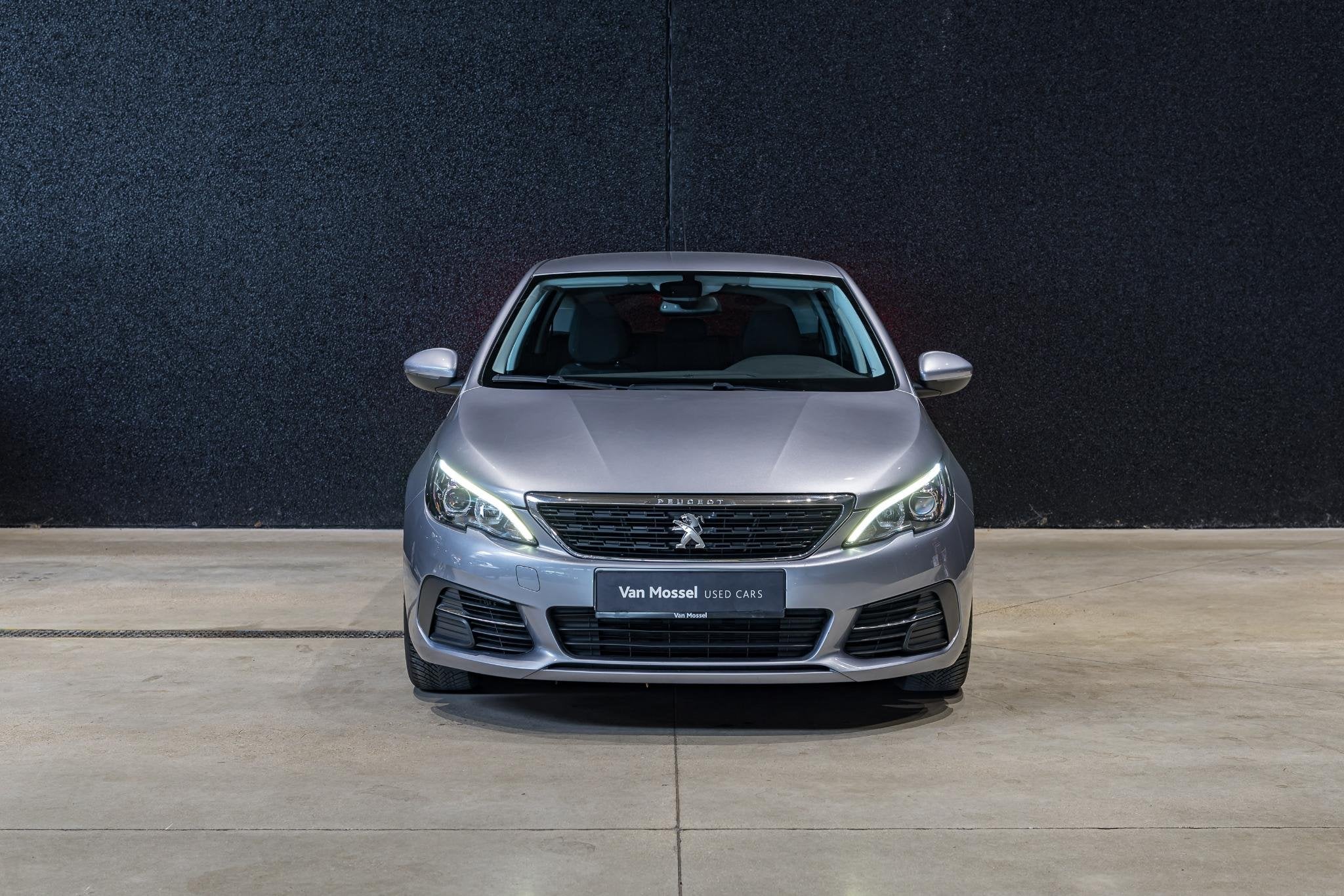 Peugeot 308 SW 1.2 Benzine, Stof, Gebruikt, Euro 6, 1199 cc