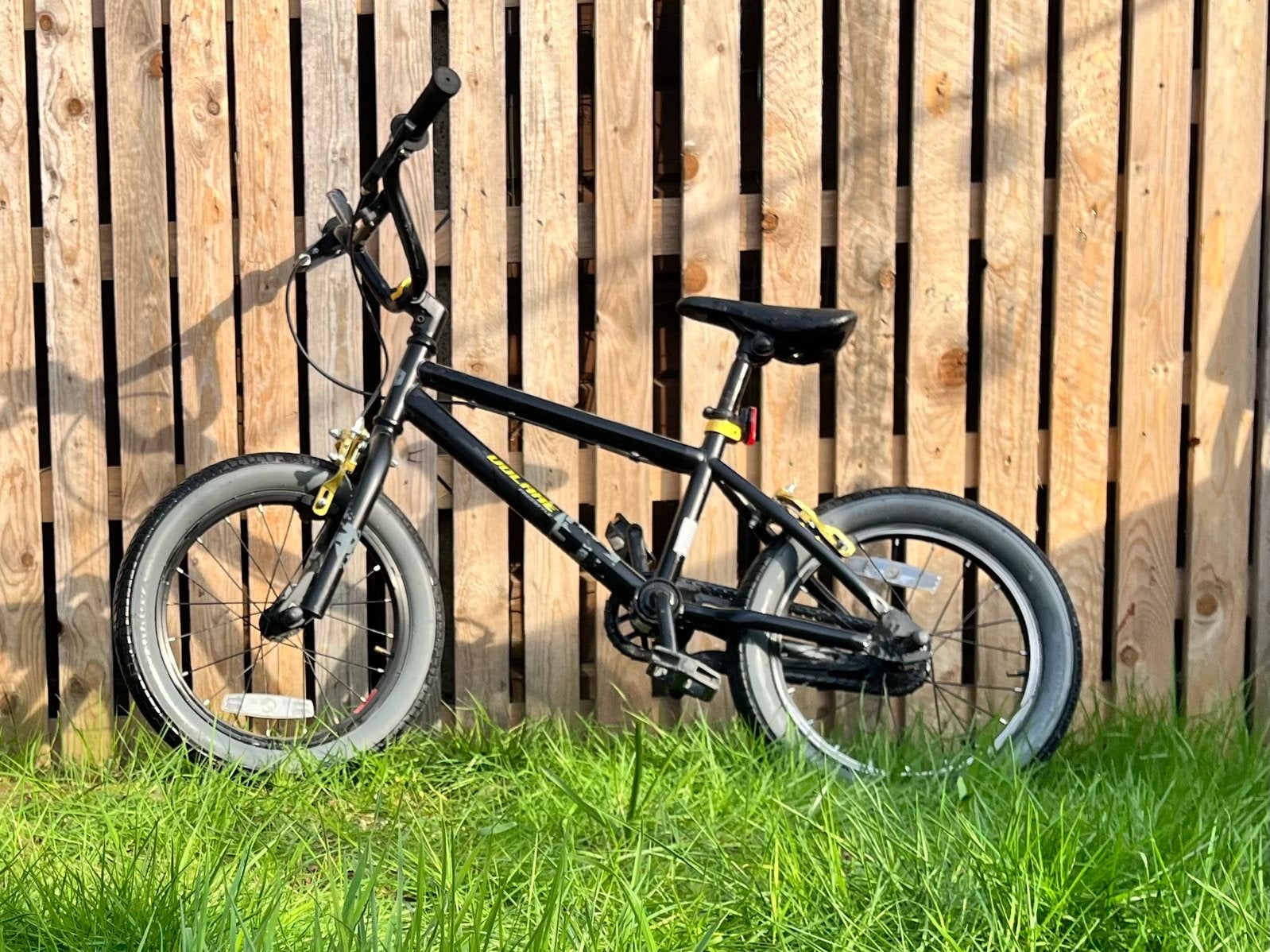Bmx volare freestyle 16 inch, Fietsen en Brommers, Fietsen | Crossfietsen en BMX, Ophalen, Zo goed als nieuw