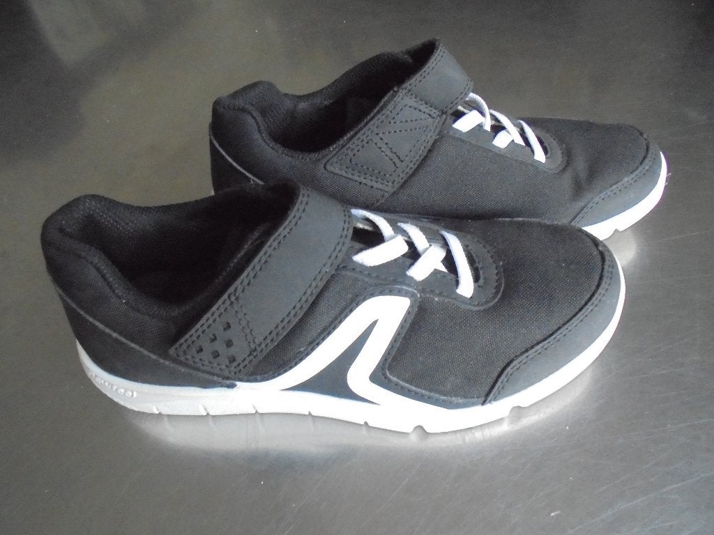 Sportschoen Decathlon  kinderen PW 100 zwart maat 34, Kinderen en Baby's, Kinderkleding | Schoenen en Sokken, Decathlon, Ophalen of Verzenden