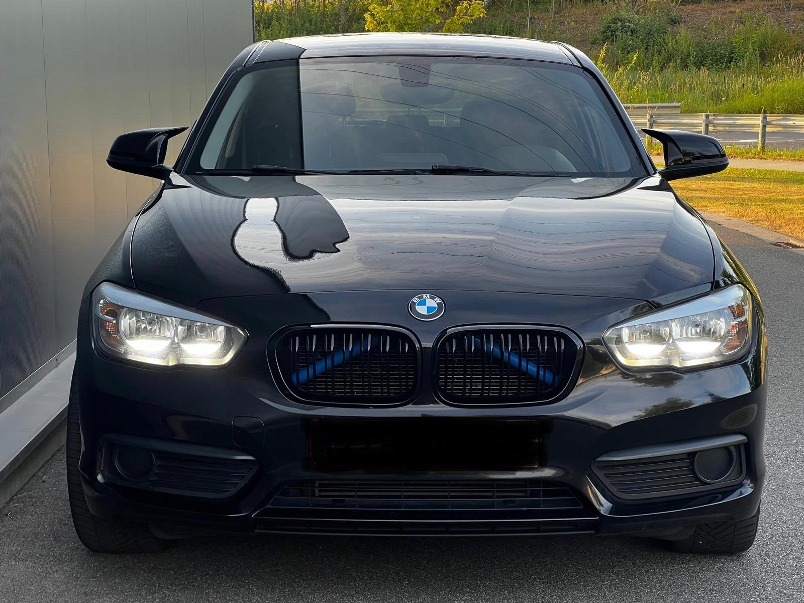Bmw f20 116i Benzine /Facelift / Airco /  2015, Auto's, Testrit aan huis, Zwart, 5 deurs, Radio