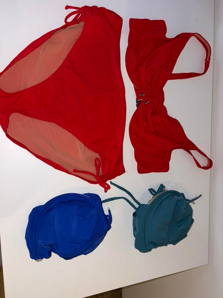 Bikini’s, Enlèvement, Bikini