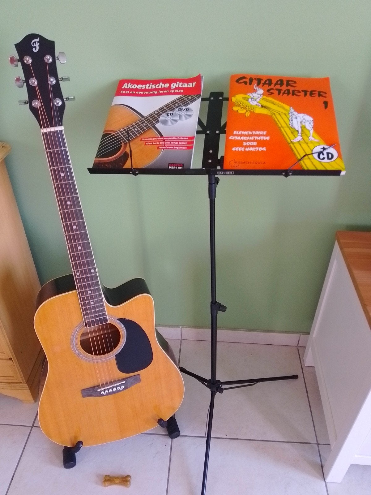 Gitaar (akoestische) met toebehoren, Muziek en Instrumenten, Snaarinstrumenten | Gitaren | Akoestisch, Ophalen