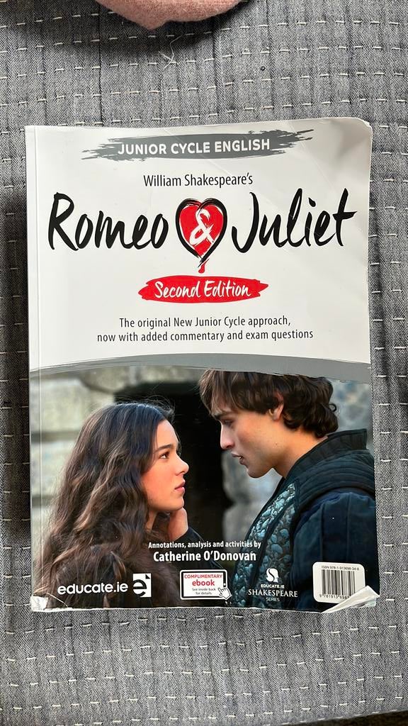 Roméo et Juliette junior cycle English second édition, Ophalen of Verzenden, Gelezen