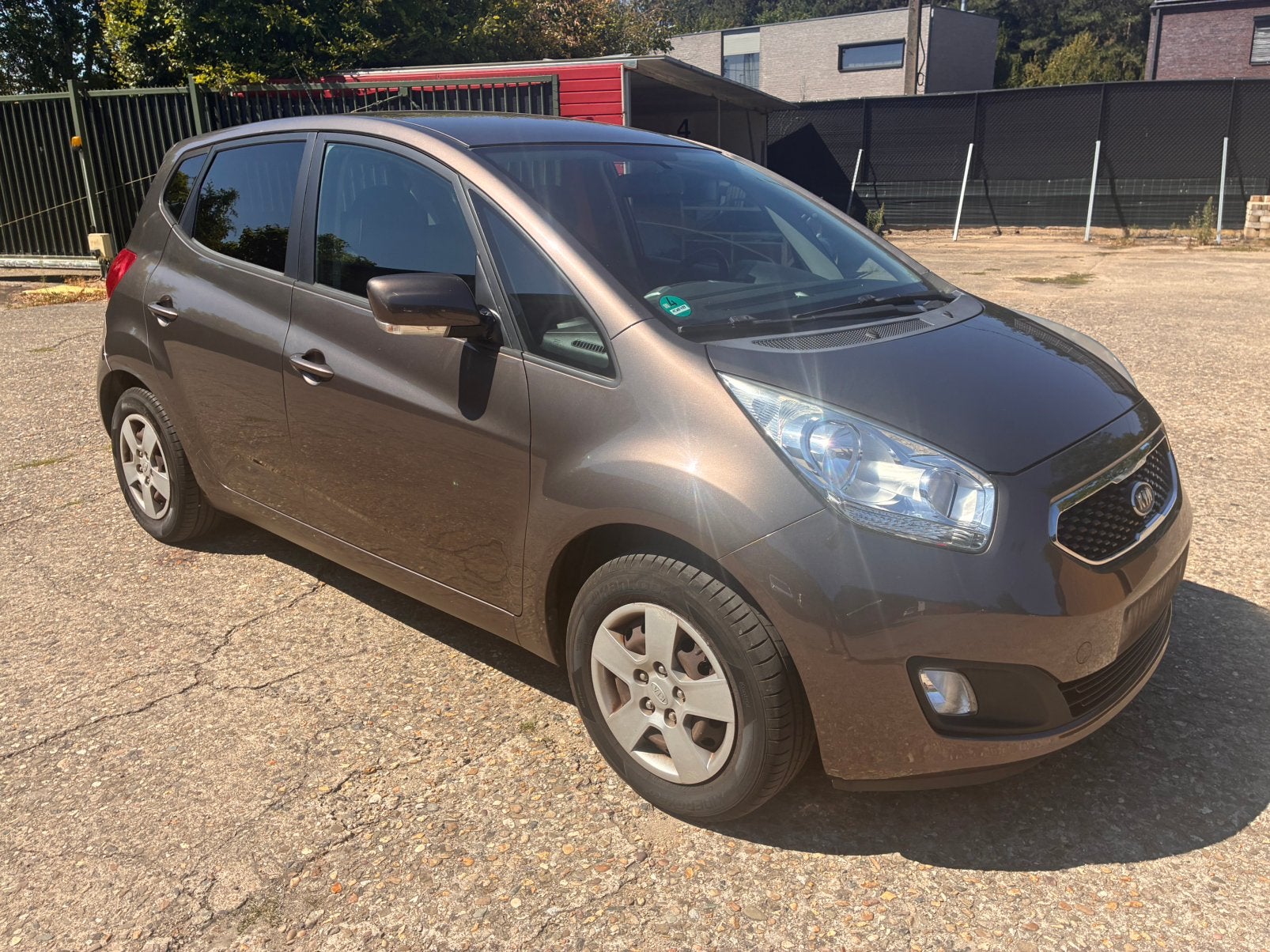 Kia venga 1.4i blanco gekeurd voor verkoop, Voorwielaandrijving, Stof, Zwart, 4 cilinders