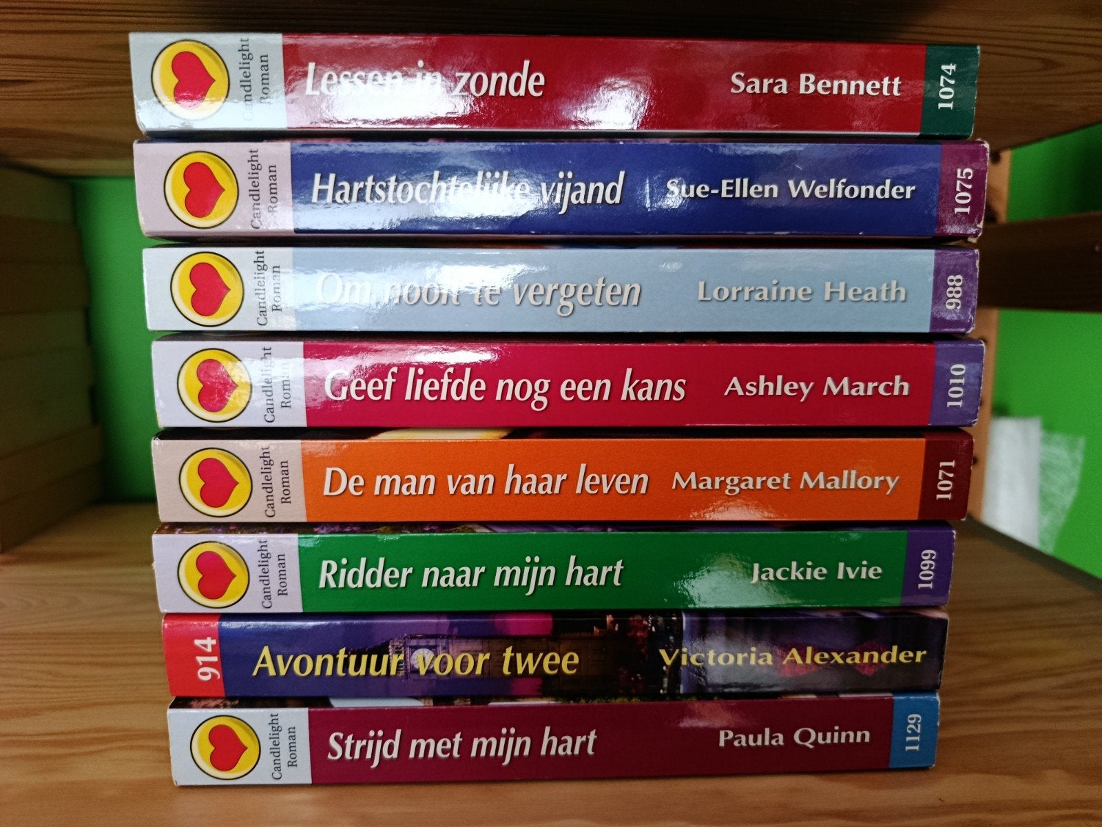 96 Candlelight historische romans, Ophalen, Gelezen