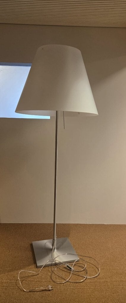 2 LAMPADAIRES Costanza design, Enlèvement, Comme neuf, E27 (grand), 150 à 200 cm