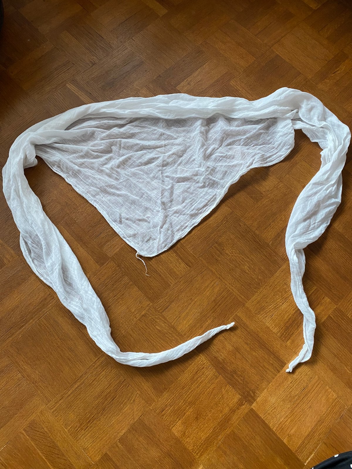 Petit foulard blanc en triangle en coton, Kleding | Dames, Ophalen of Verzenden, Gedragen, Pashmina