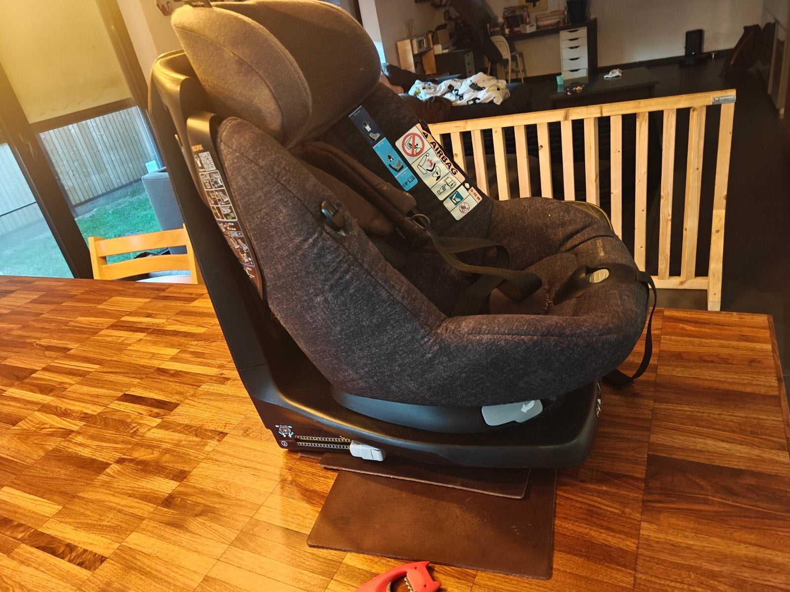 maxi cosi draaistoel, Enlèvement