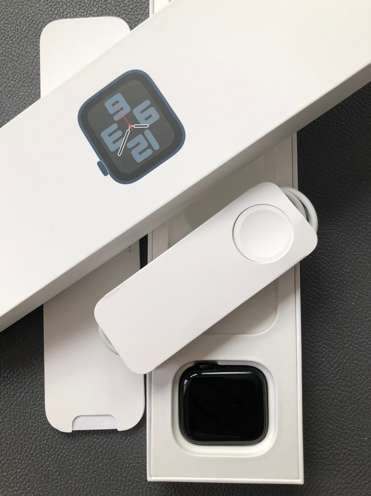 Apple Watch SE GPS 40 mm, Ophalen of Verzenden, Conditie, Zo goed als nieuw, Wit