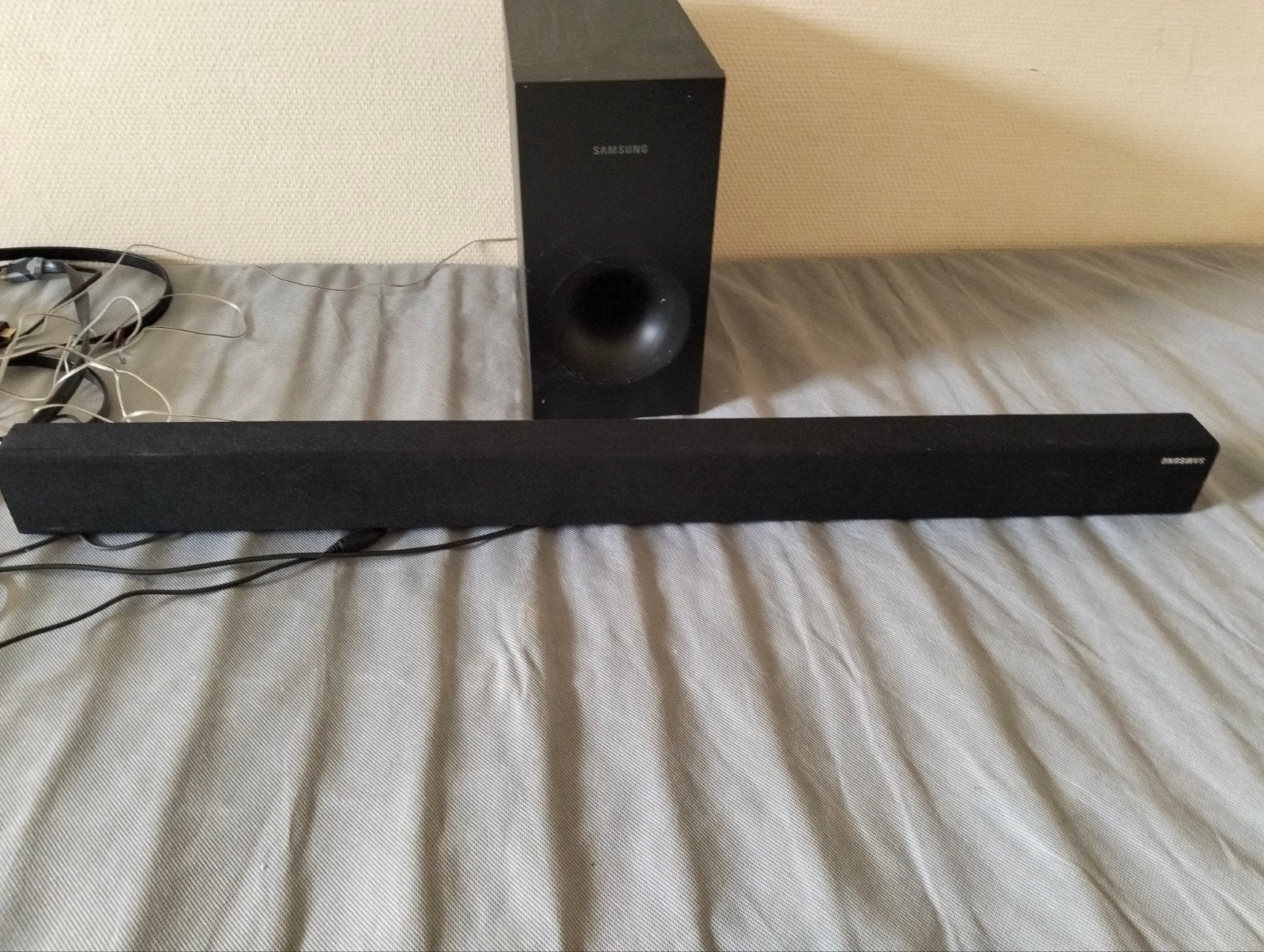 Samsung soundbar met Dongle aangeboden, Enlèvement